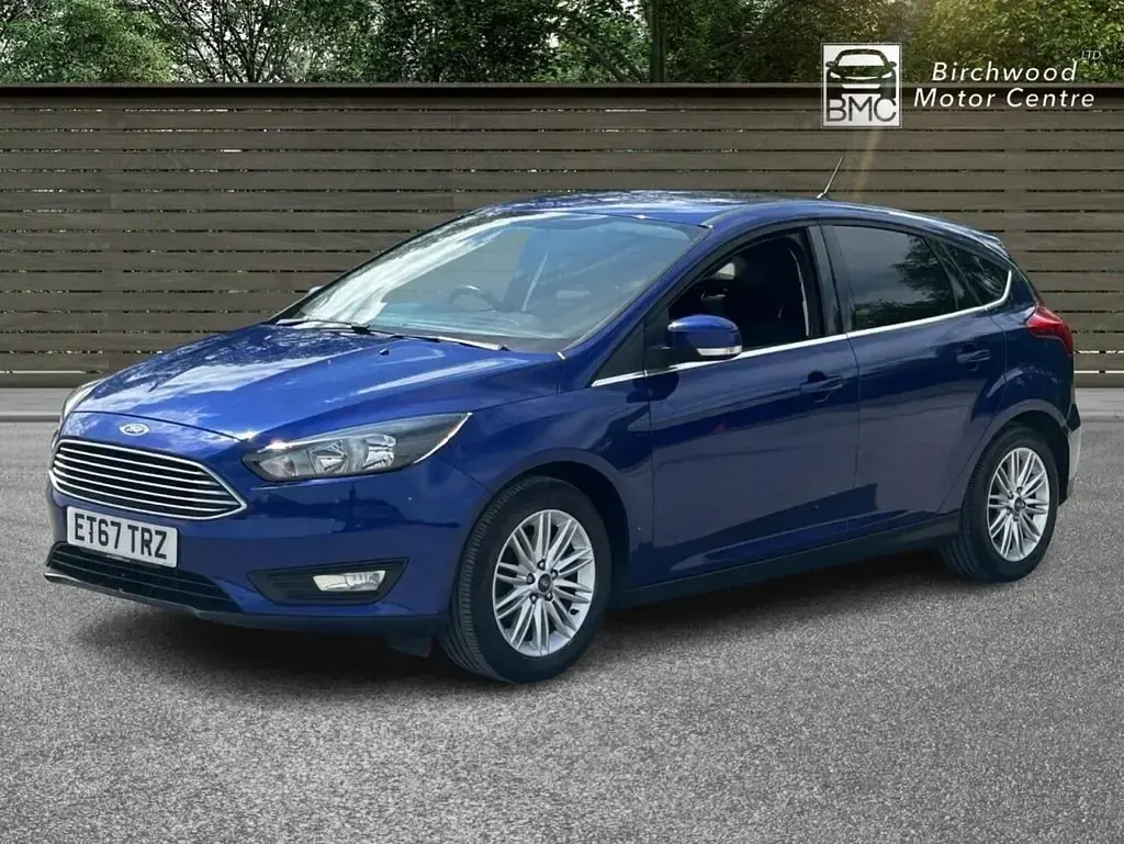 Usado Ford Focus Zetec 125 HP (91 kW) 2018 Azul Citadino