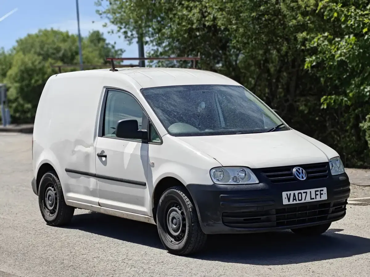 Used VW Caddy 104 HP (76 kW) 2007 White MPV