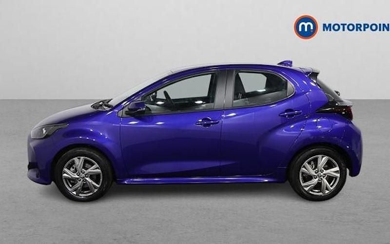 Used Toyota Yaris Hybrid 116 HP (85 kW) 2025 Blue Hatchback