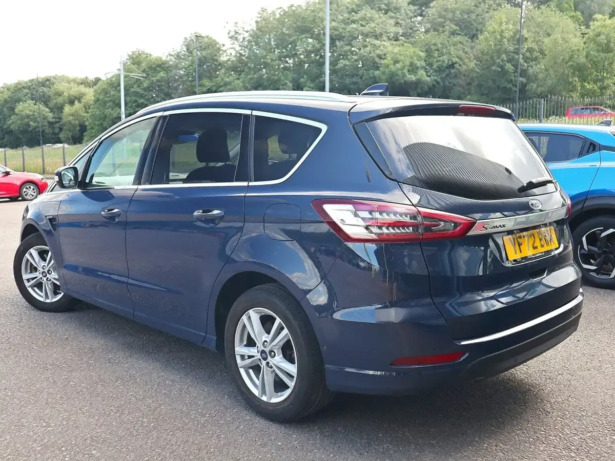 Used Ford S-MAX Titanium 150 HP (110 kW) 2022 Blue MPV
