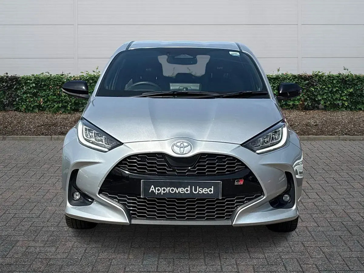 Used Toyota Yaris Sport 116 HP (85 kW) 2024 Silver Hatchback
