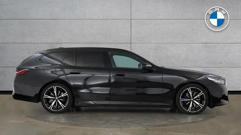 Used BMW 530e M Sport 295 HP (216 kW) 2025 Black Estate