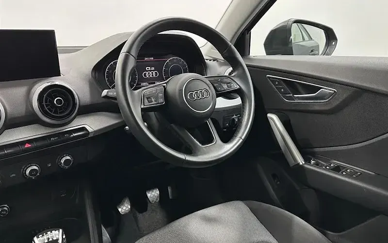 Used Audi Q2 Sport 110 HP (80 kW) 2022 Grey SUV