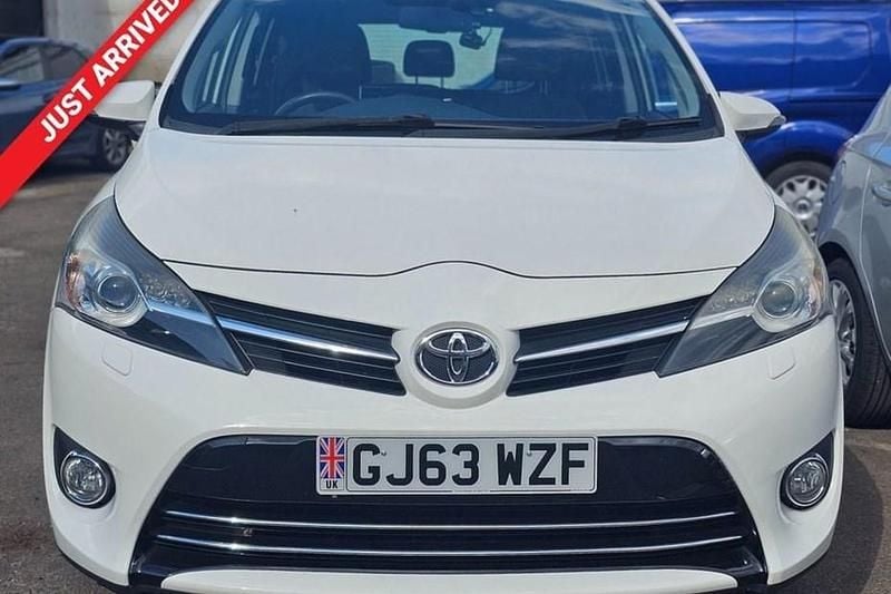 Used Toyota Verso 147 HP (108 kW) 2013 White MPV