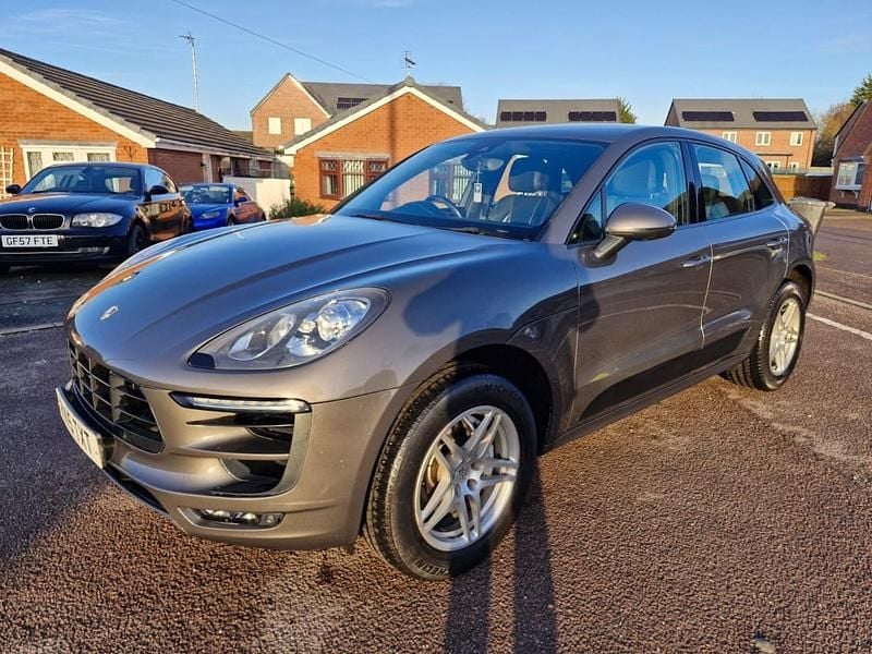Grey Used 2015 Porsche Macan S SUV | £13,985 (Fair price) - Image 1/4
