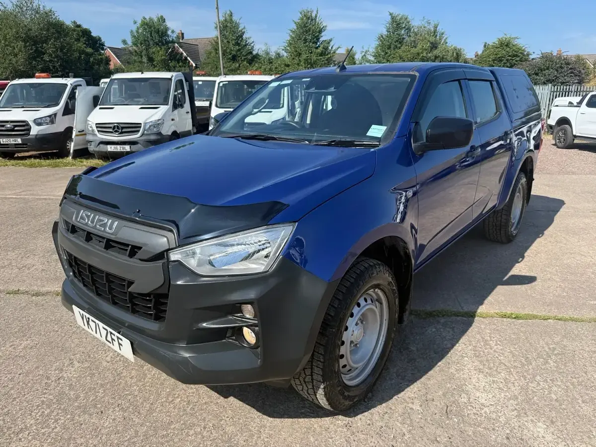 Used Isuzu D-Max 164 HP (120 kW) 2021 Blue Pickup