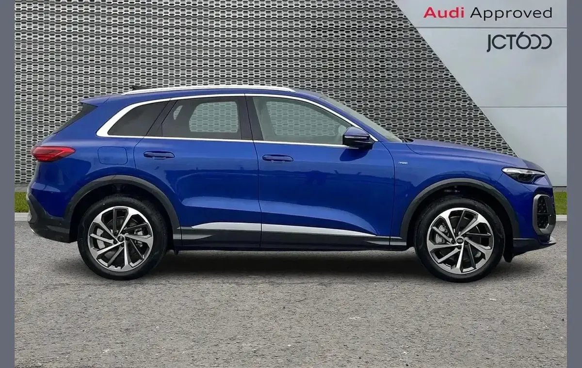 Used Audi Q5 S-Line 295 HP (216 kW) 2026 Blue SUV