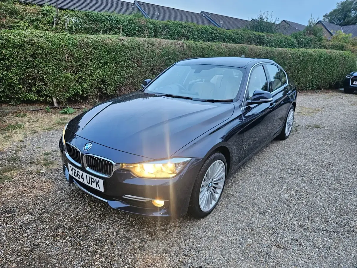 Used BMW 320 Luxury Line 2014 Imperial blue metallic Sedan