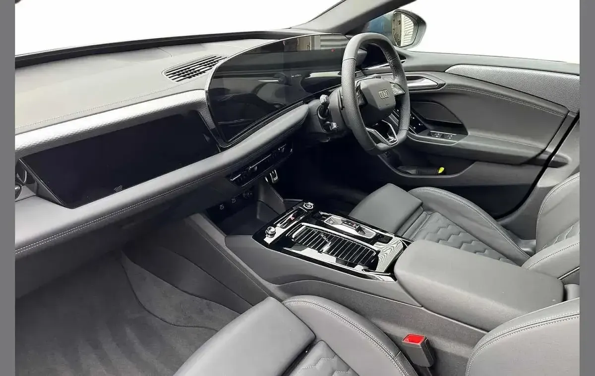 New Audi A6 e-tron S-Line 210 kW (286 HP) 2026 Blue Hatchback