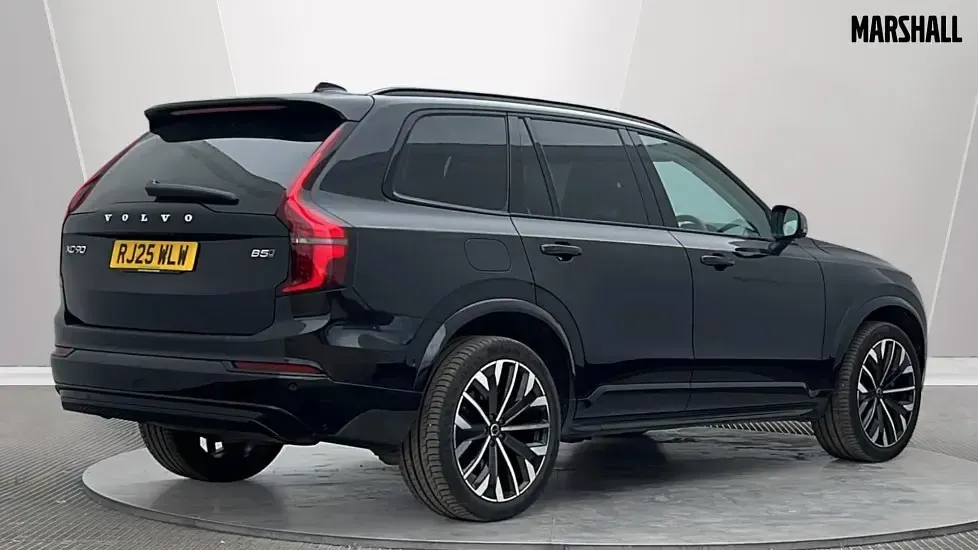 Used Volvo XC90 Ultra 250 HP (183 kW) 2025 Black SUV