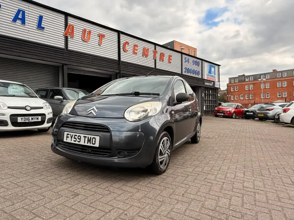 Used Citroën C1 68 HP (50 kW) 2009 Grey Hatchback