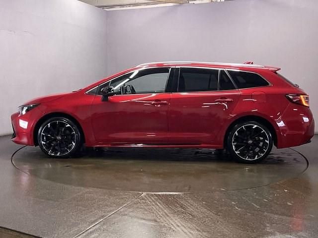 Used Toyota Corolla Sport 184 HP (135 kW) 2022 Red Estate