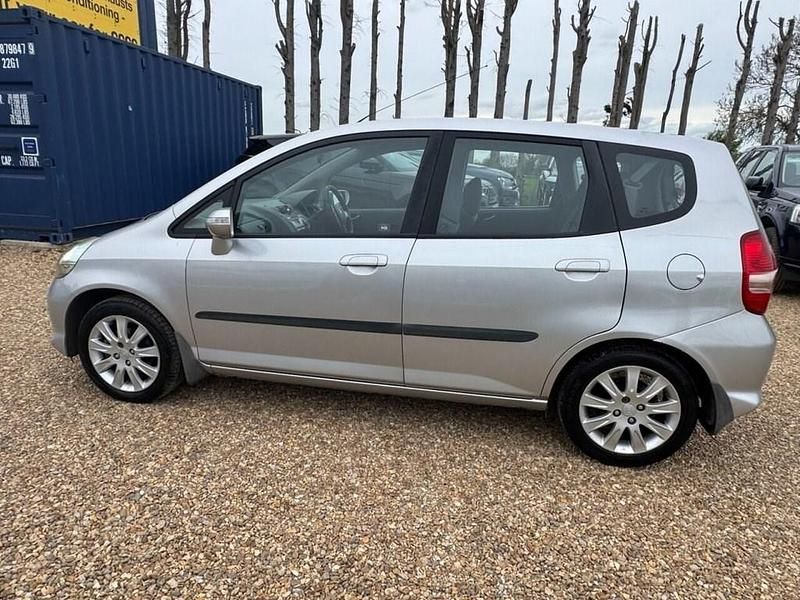 Used Honda Jazz SE 82 HP (60 kW) 2007 Silver Hatchback
