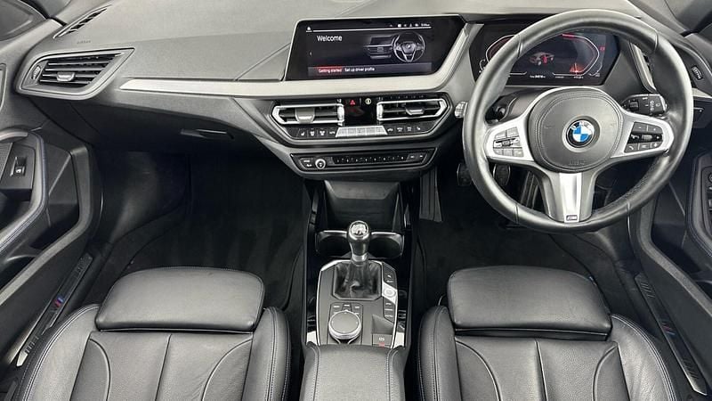 Used BMW 118 M Sport 134 HP (98 kW) 2021 Blue Hatchback