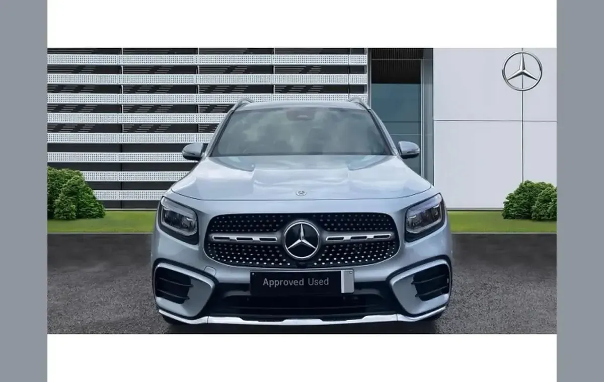 Used Mercedes GLB200 Executive 161 HP (118 kW) 2025 Silver SUV