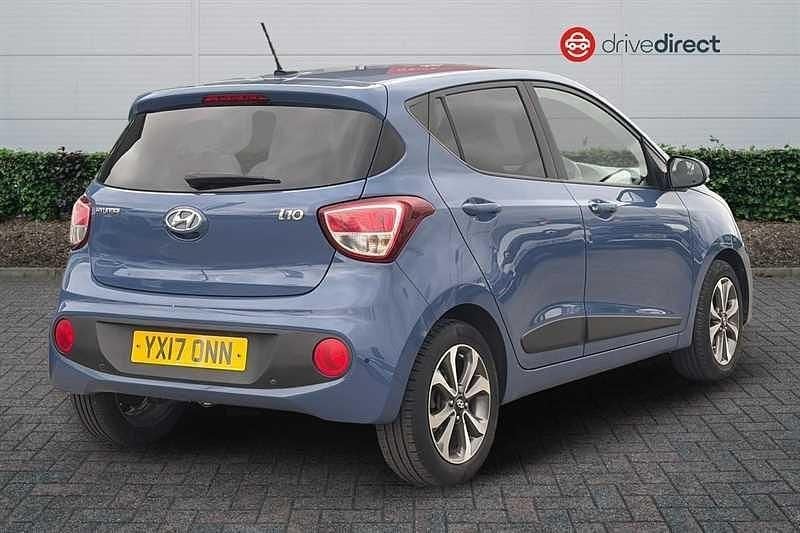 Used Hyundai i10 Premium SE 2017 Blue Hatchback