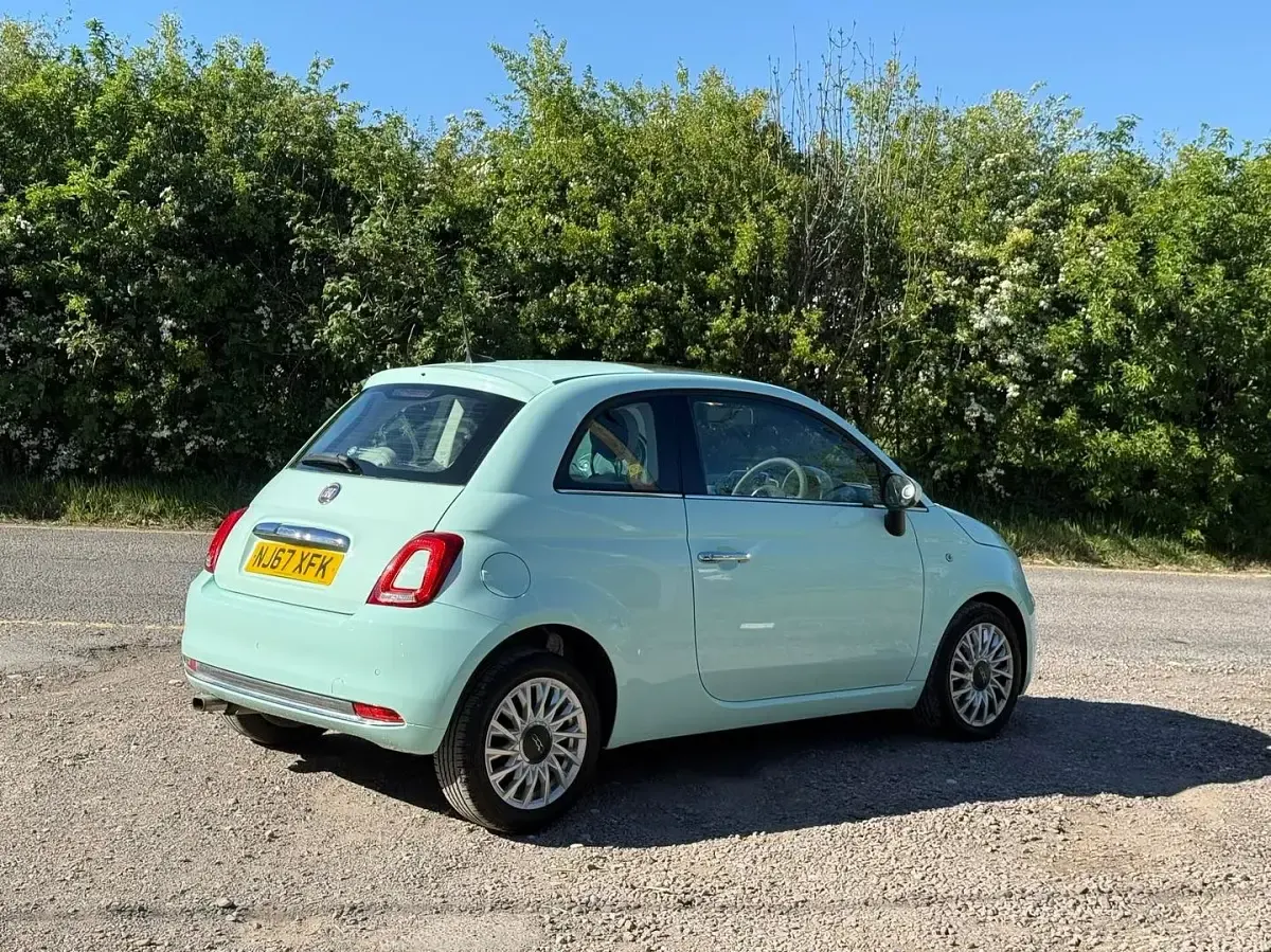 Usado Fiat 500 Lounge 69 HP (50 kW) 2017 Verde Citadino