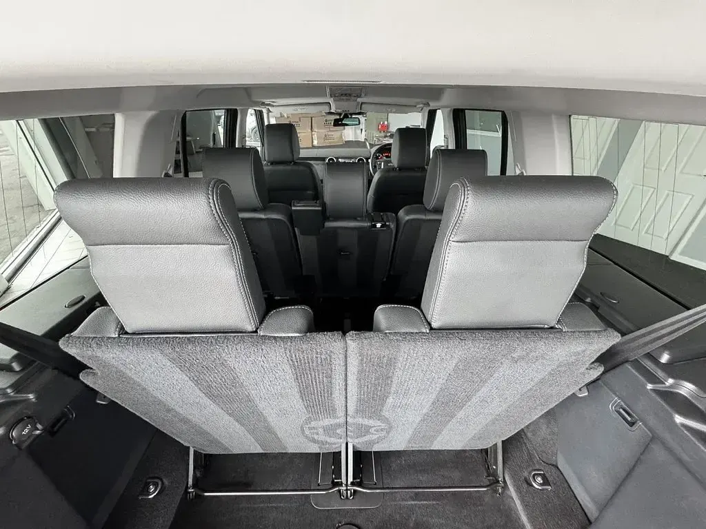Used Land Rover Discovery 4 SE 306 HP (225 kW) 2016 Black SUV