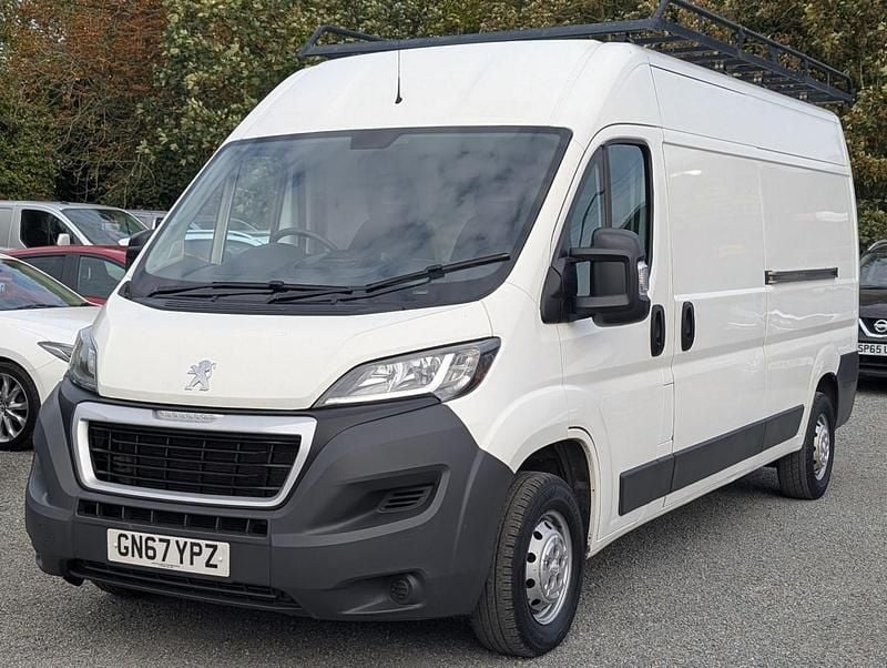 White Used 2017 Peugeot Boxer Van | £7,800 (Fair price) - Image 1/3