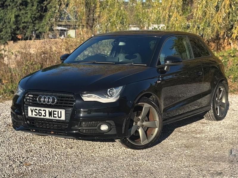 Usado Audi A1 Black Edition 140 HP (102 kW) 2014 Preto Citadino