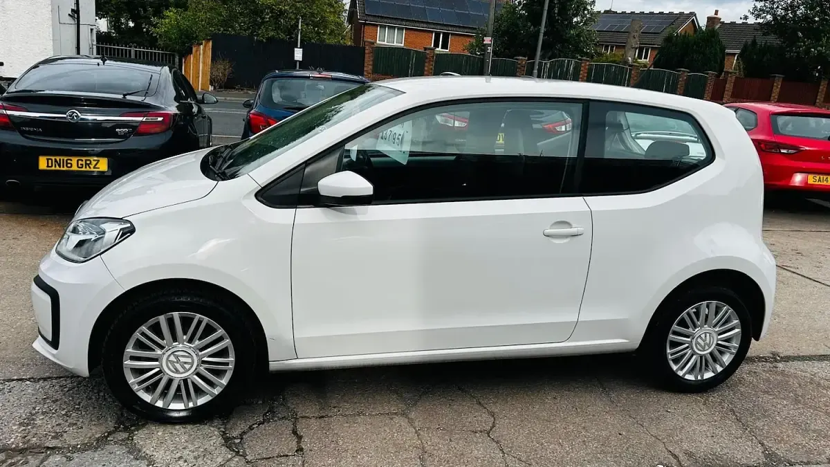 Used VW up! move up! 2016 White Hatchback