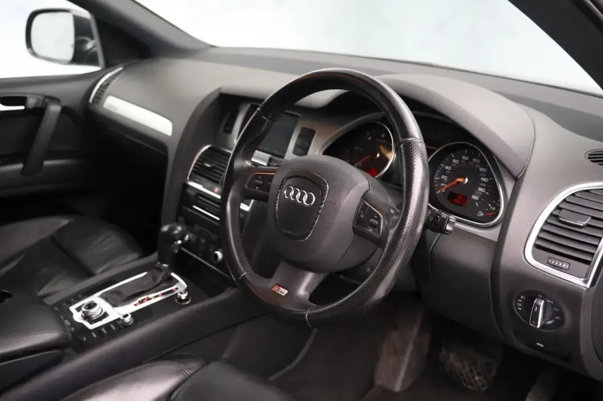 Used Audi Q7 S-Line 245 HP (180 kW) 2011 Grey SUV