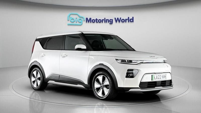 Used Kia Soul 150 kW (204 HP) 2022 White SUV