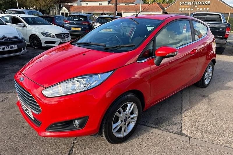 Red Used 2015 Ford Fiesta Zetec Hatchback | £4,995 (Fair price) - Image 1/1