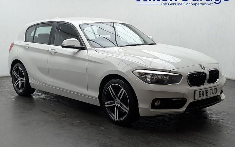 Used BMW 118 Sport Line 136 HP (100 kW) 2017 White Hatchback