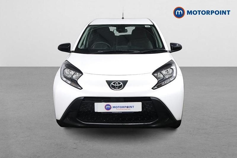 Used Toyota Aygo X PURE 2023 White SUV