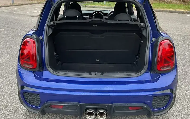 Used Mini Cooper S Sport 192 HP (141 kW) 2019 Blue Hatchback