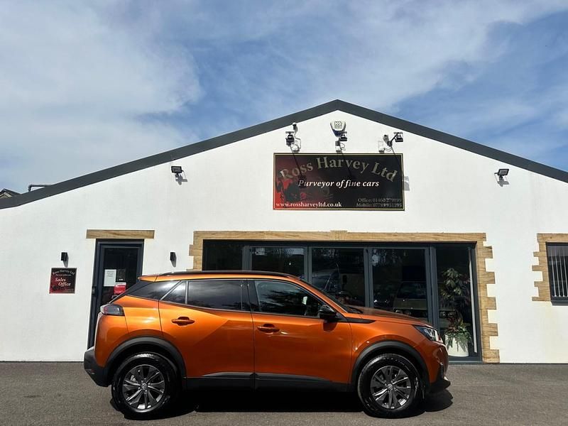 Begagnad Peugeot 2008 Active+ 2023 Orange SUV