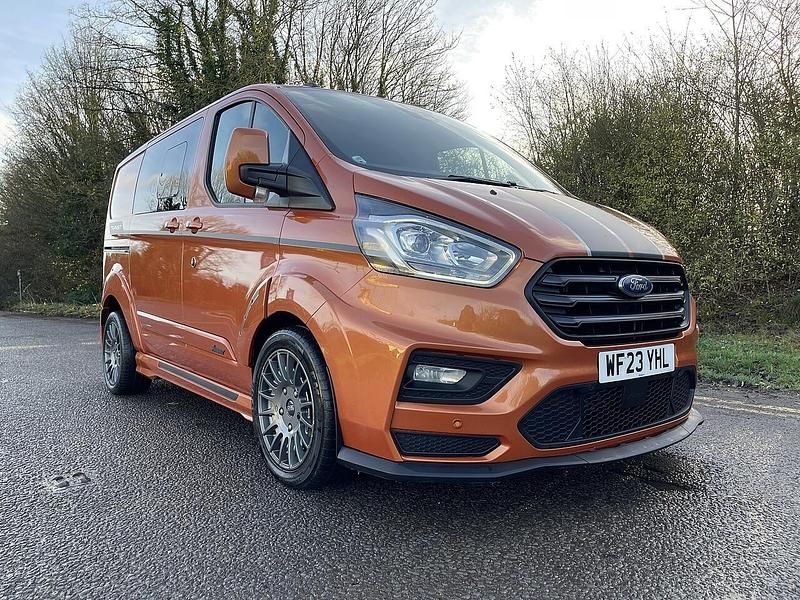 Used Ford Transit Custom Limited 170 HP (125 kW) 2023 Orange Van