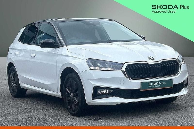 Used Skoda 110 R Colour Edition 81 HP (59 kW) 2022 Candy white black magic pearl effect Hatchback