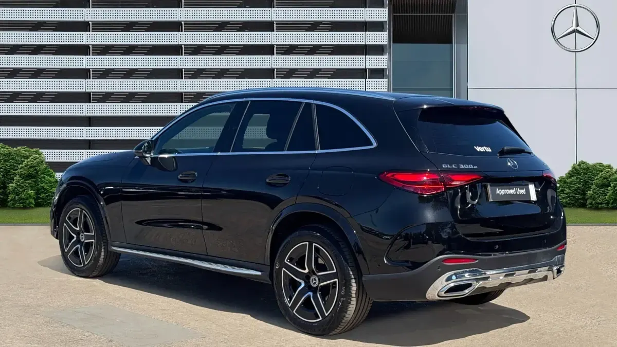 Second-hand Mercedes GLC300e AMG line 313 CP (230 kW) 2025 Break