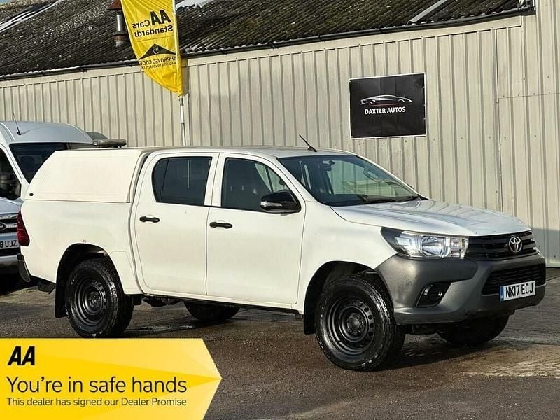 White Used 2017 Toyota HiLux Active Pickup | £12,490 (Good price) - Image 1/2