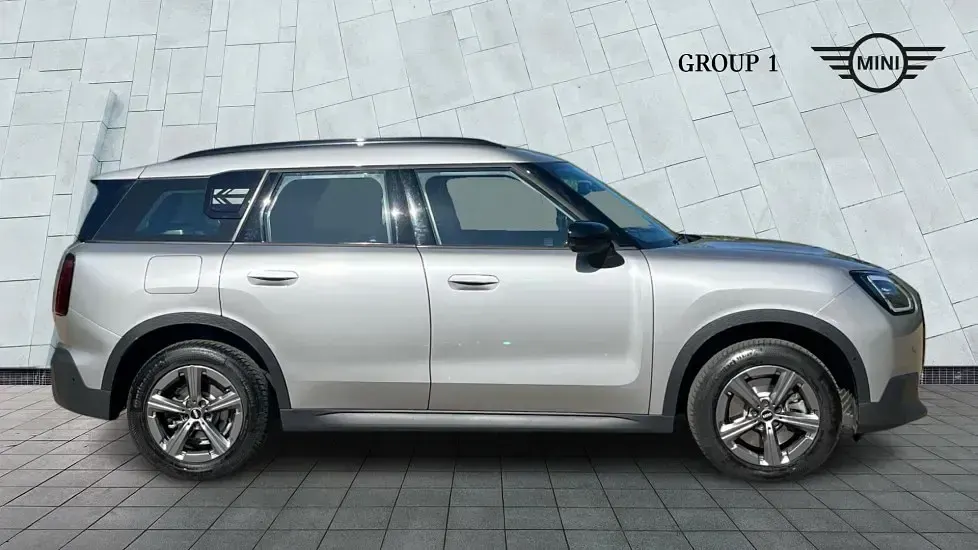 Used Mini Countryman Classic 170 HP (125 kW) 2024 Silver SUV