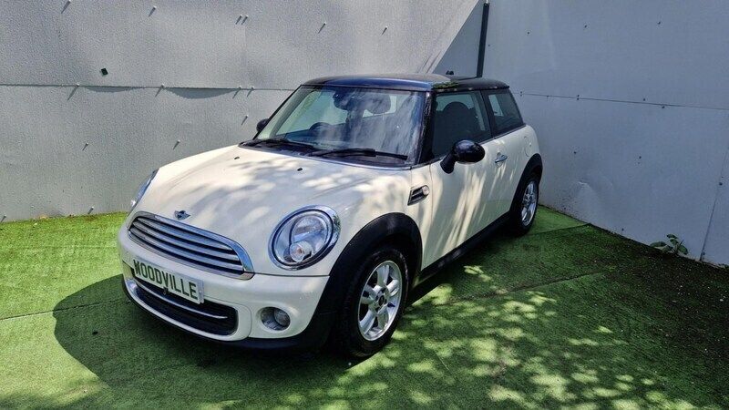 White Used 2013 Mini Cooper Hatch Hatchback | £4,995 (Super price) - Image 1/4