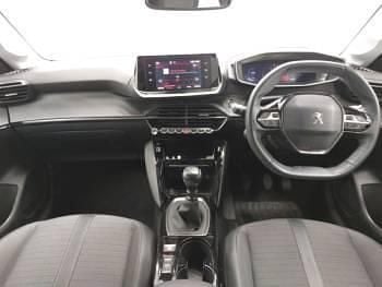 Used Peugeot 208 Allure Premium 100 HP (73 kW) 2021 Yellow Hatchback