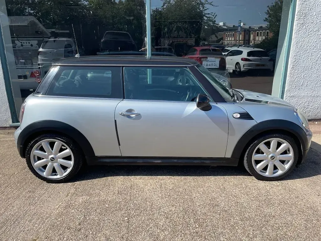 Used Mini Cooper D Hatch 110 HP (80 kW) 2008 Silver Hatchback