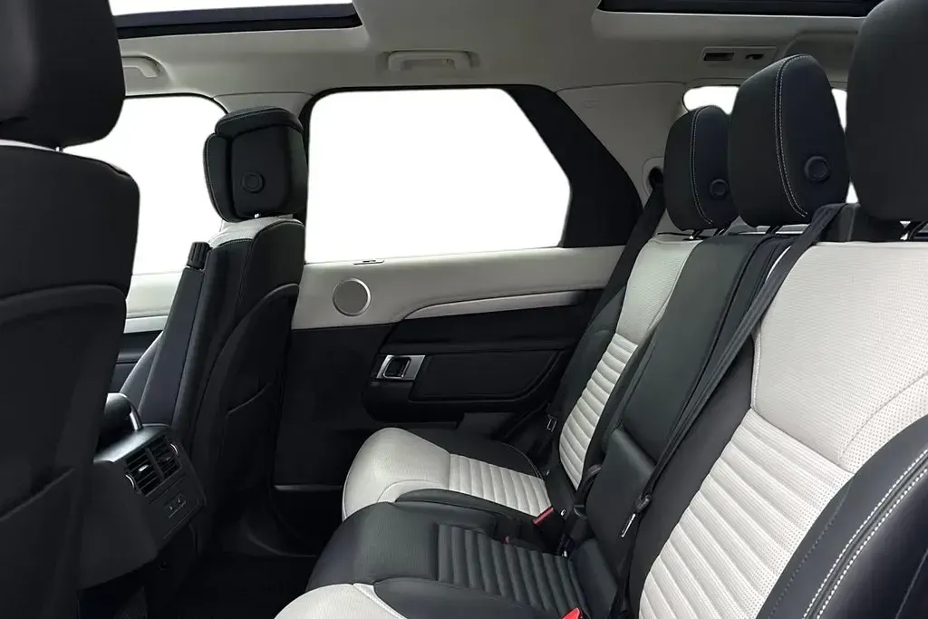 Used Land Rover Discovery 5 HSE Dynamic 2024 Bronze SUV