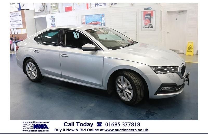 Silver Used 2021 Skoda Octavia SE L Hatchback | £11,628 (Super price) - Image 1/4