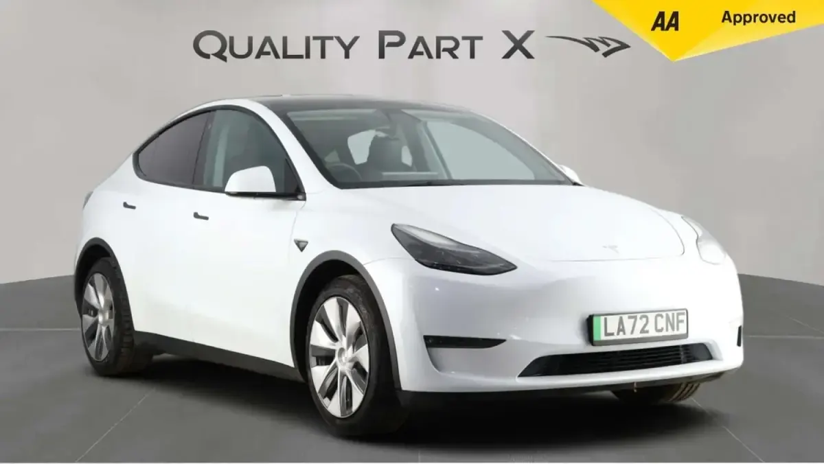 Used Tesla Model Y Long Range AWD 378 kW (514 HP) 2022 White SUV