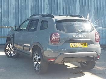 Käytetty Dacia Duster Journey 90 HP (66 kW) 2023 Harmaa Katumaasturi