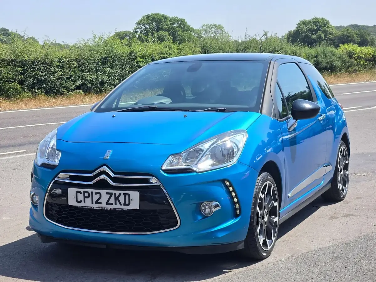Used Citroën DS3 90 HP (66 kW) 2012 Blue Hatchback
