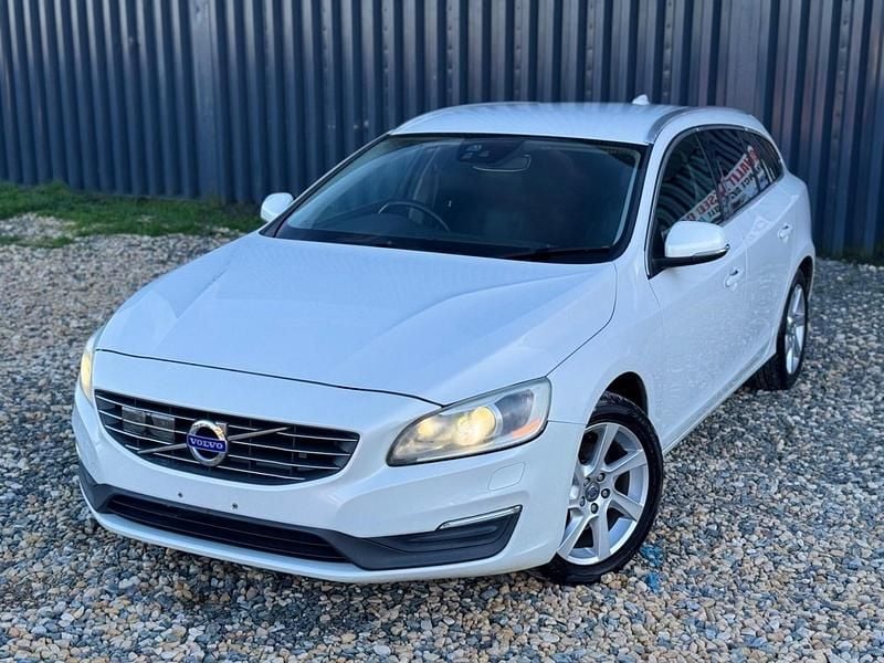 Used Volvo V60 Business Edition 2026 White Estate