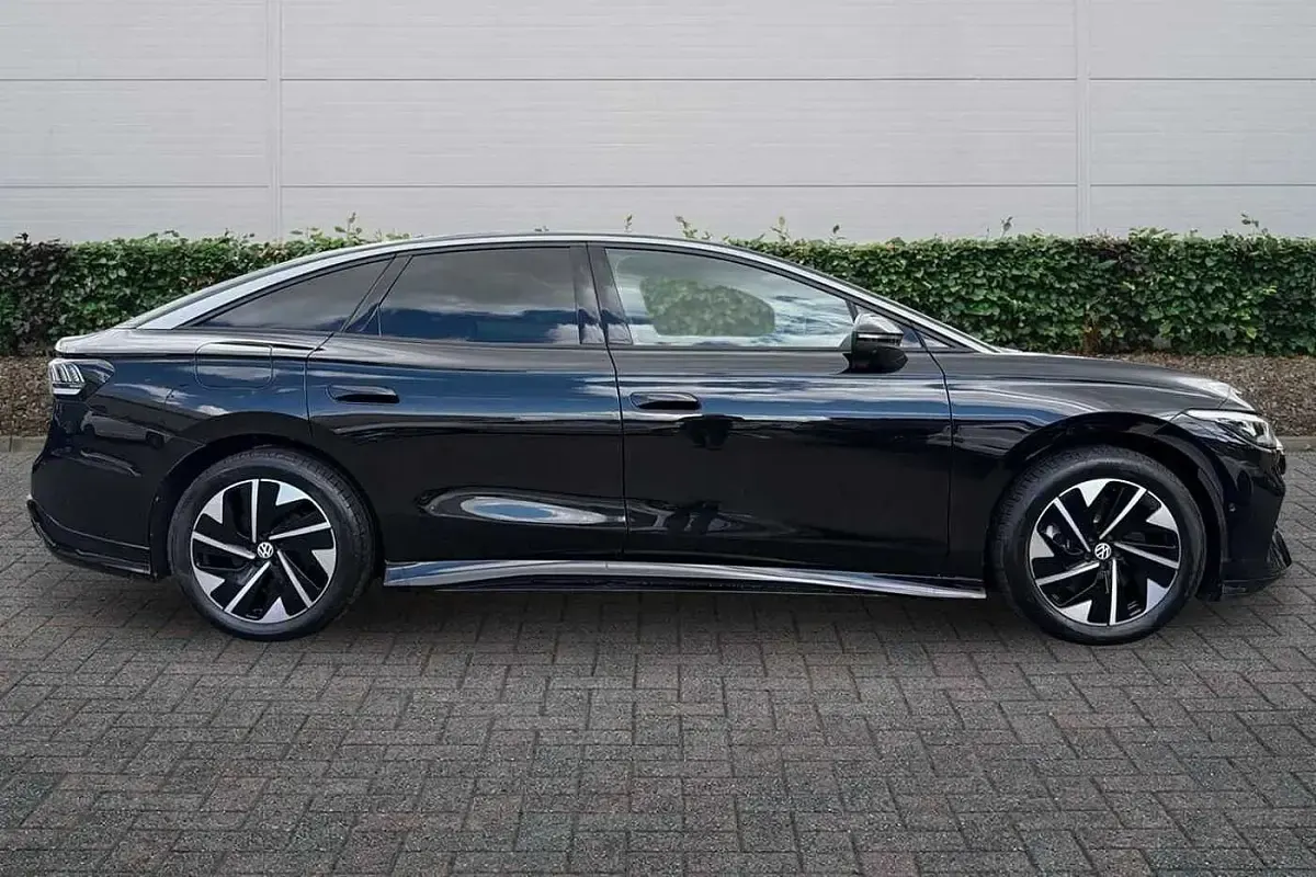 New VW ID.7 Pro 210 kW (286 HP) 2026 Grenadilla black Hatchback