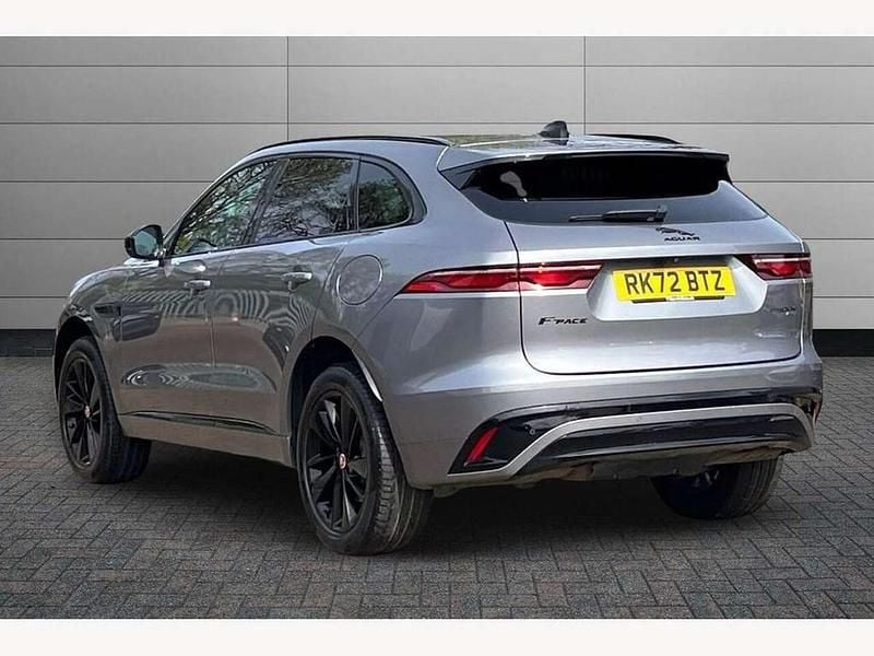 Käytetty Jaguar F-Pace R-Dynamic 404 HP (297 kW) 2022 Harmaa Katumaasturi