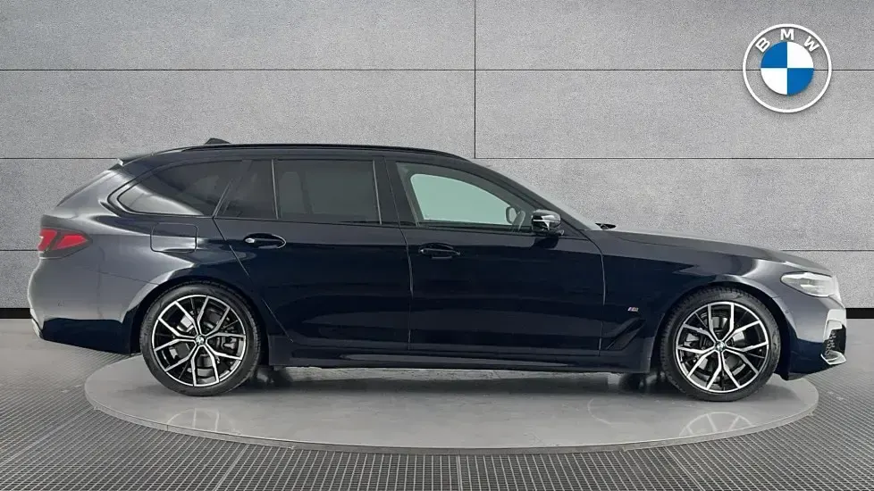 Used BMW 520 M Sport 187 HP (137 kW) 2023 Black Estate