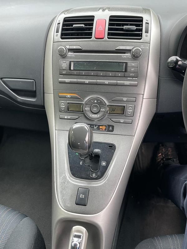 Image 3/4